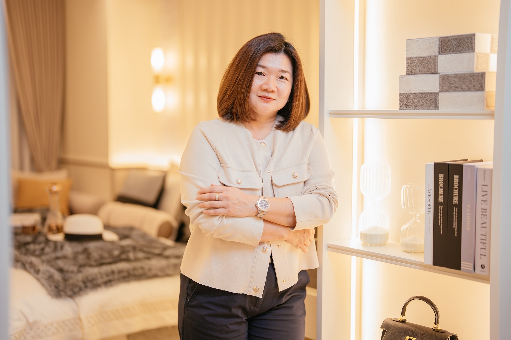 คุณบุศรินทร์ รุ่งรัตนกุล_01.jpg